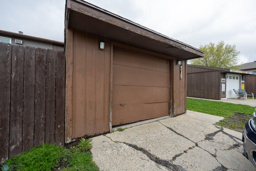 Oversized garage