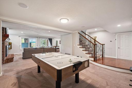 800 Navajo Road W, Medina, MN 55340