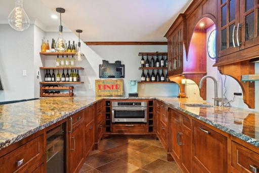 800 Navajo Road W, Medina, MN 55340