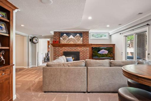 800 Navajo Road W, Medina, MN 55340