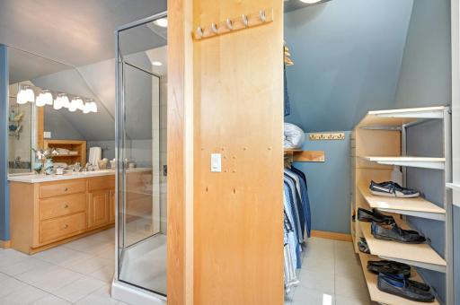 Adjoined dual closets offers space to two :)
