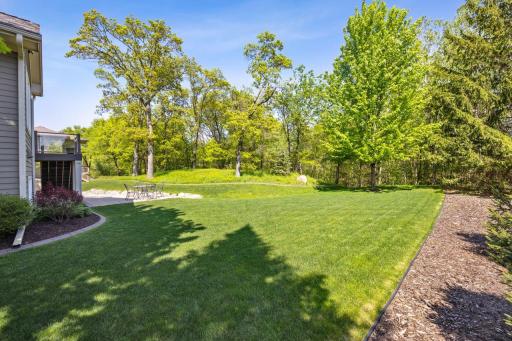 12 Creekside Lane, North Oaks, MN 55126