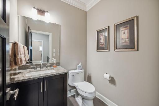 12 Creekside Lane, North Oaks, MN 55126