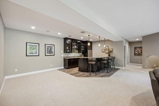 12 Creekside Lane, North Oaks, MN 55126