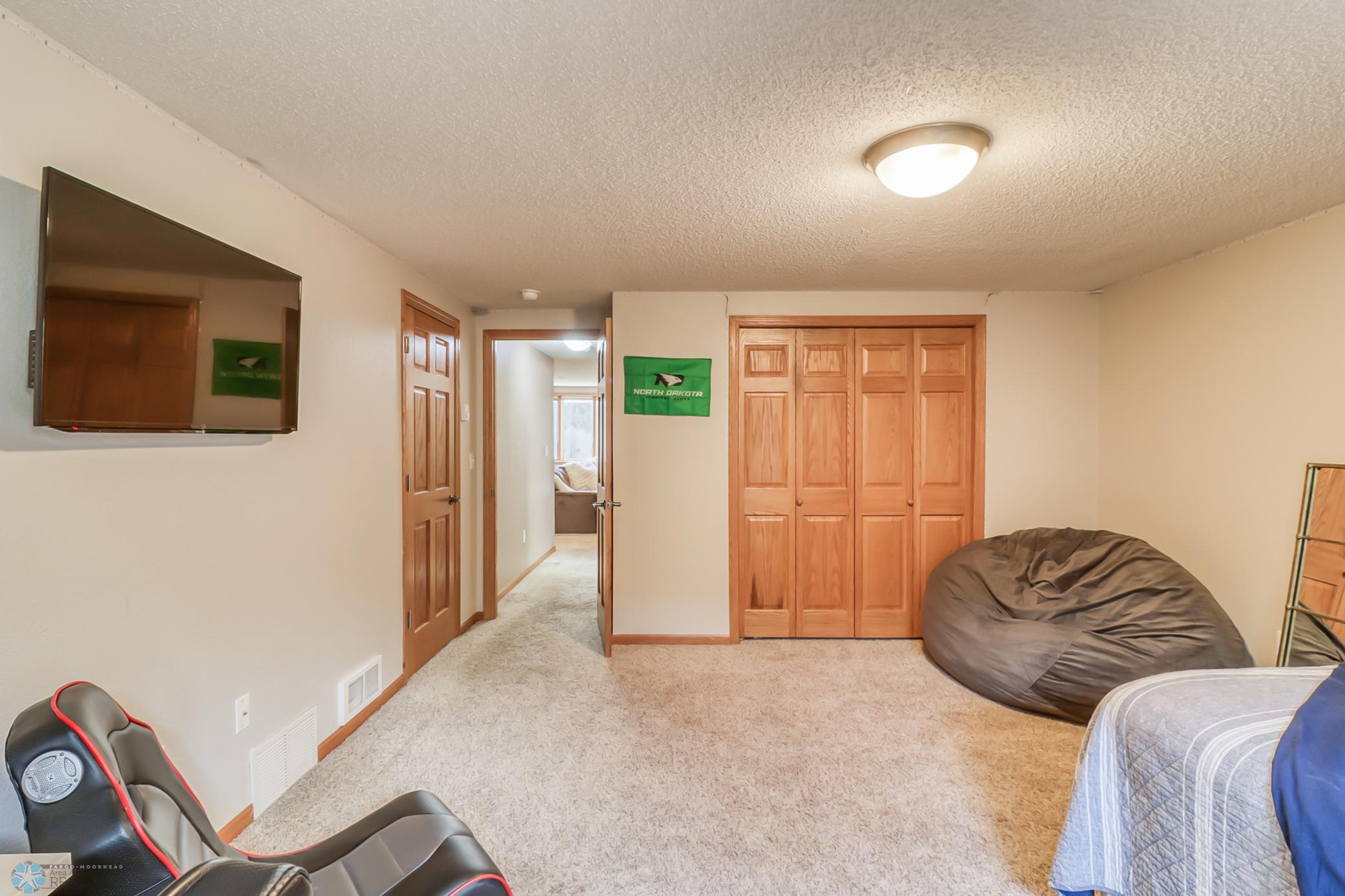 Basement Bedroom1_2.jpg