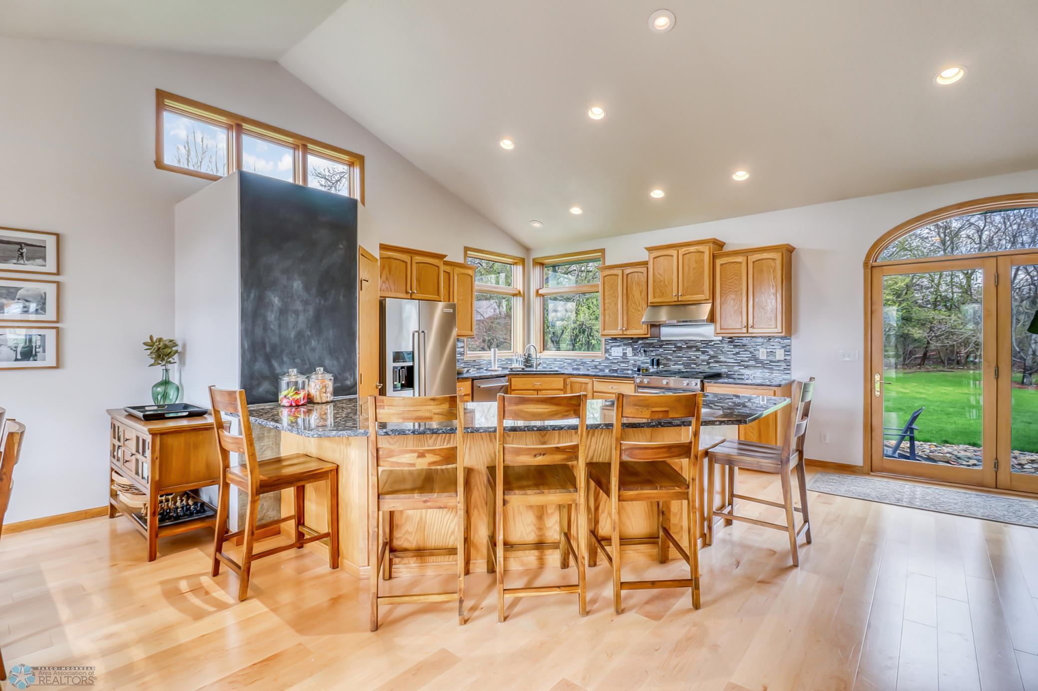 Kitchen1_0.jpg