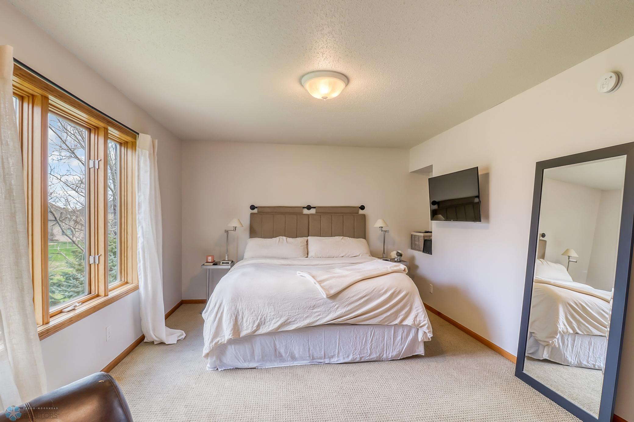 Primary Bedroom1_1.jpg