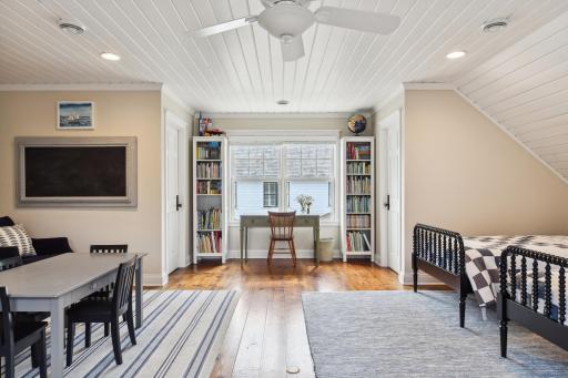 20335 Summerville Road, Excelsior, MN 55331