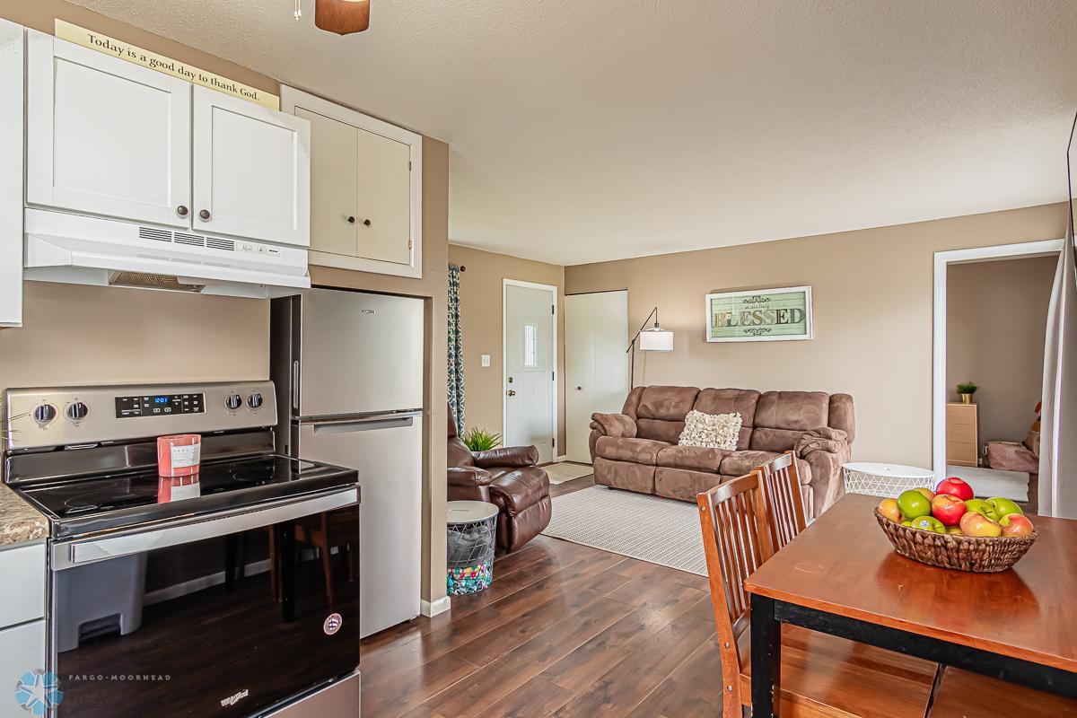 413 18th St N, Moorhead, MN-01.jpg