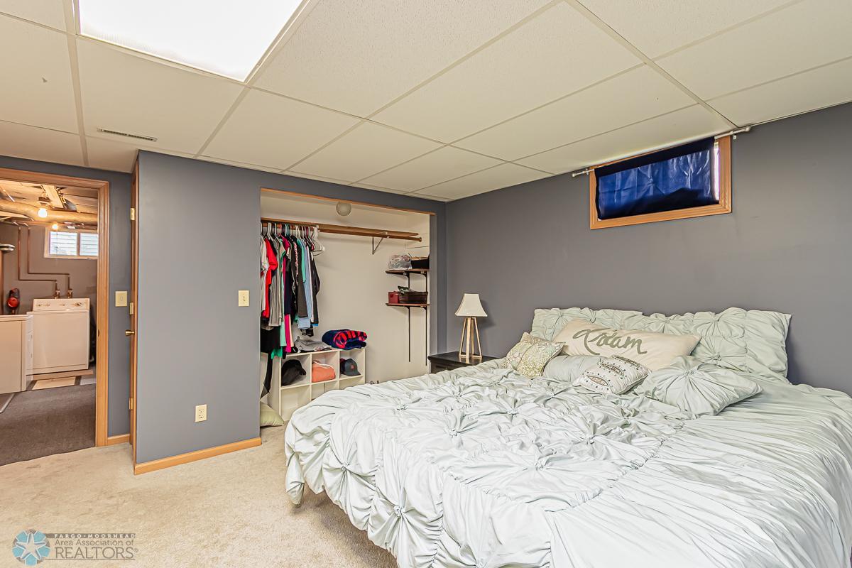 413 18th St N, Moorhead, MN-12.jpg