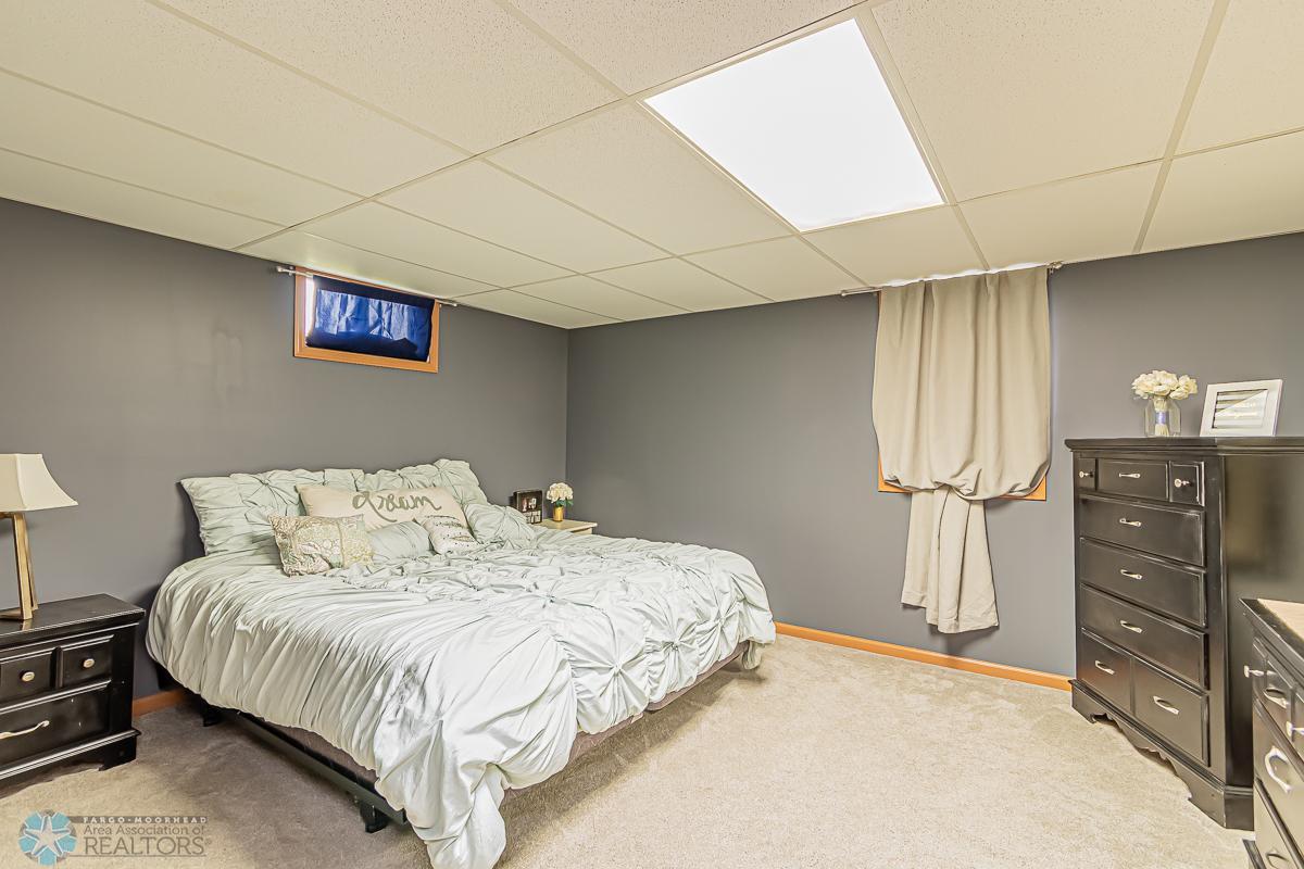 413 18th St N, Moorhead, MN-11.jpg