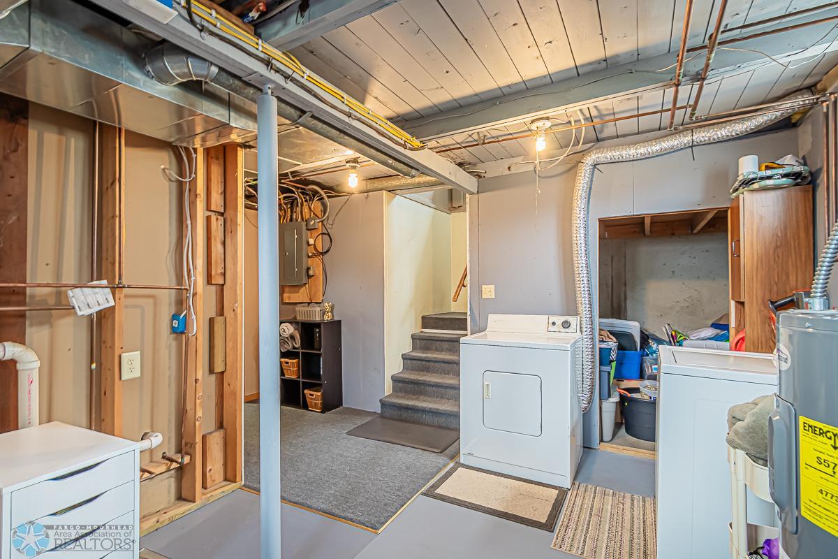 413 18th St N, Moorhead, MN-10.jpg