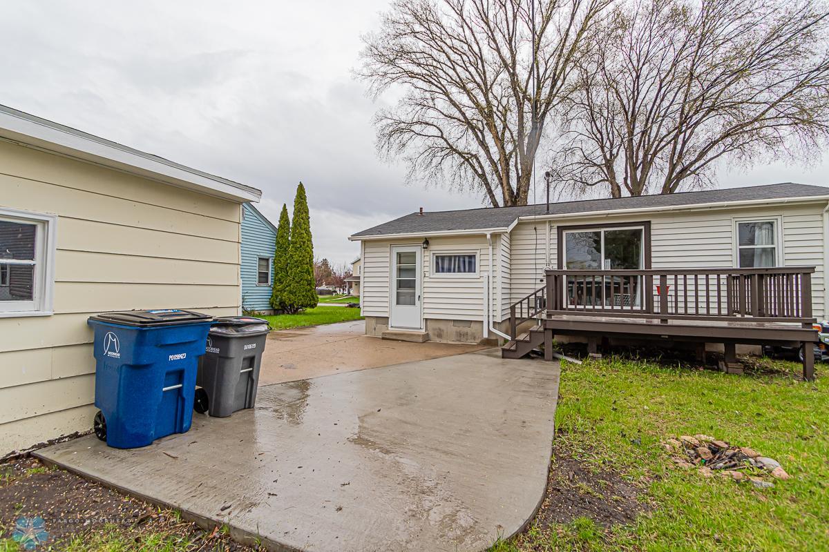 413 18th St N, Moorhead, MN-18.jpg