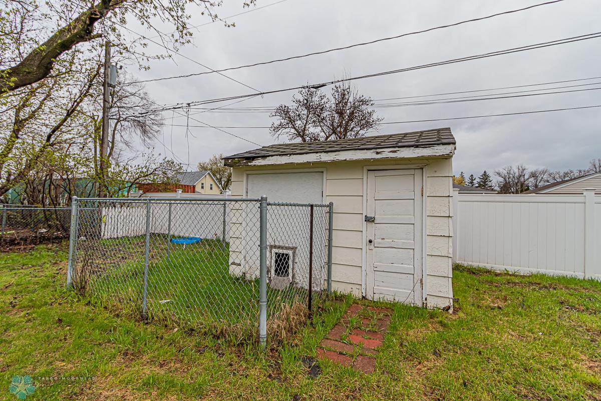 413 18th St N, Moorhead, MN-20.jpg