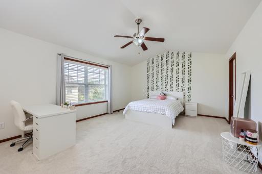 The large 19' X 15' upstairs primary bedroom is sure please with its en suite bathroom with jetted tub and large walk-in closet.