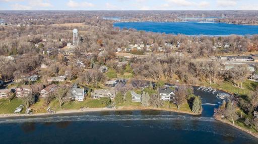 2474 Carman St, Wayzata, MN 55391