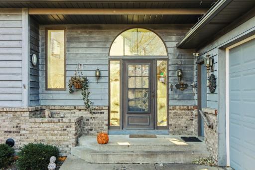 2474 Carman St, Wayzata, MN 55391