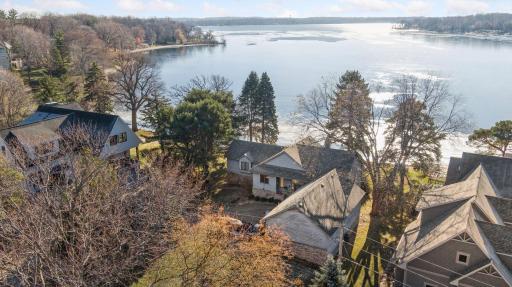 2474 Carman St, Wayzata, MN 55391