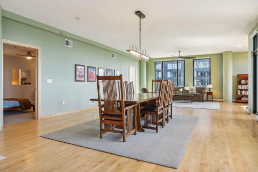 1240 S 2nd Street, 1220, Minneapolis, MN 55415