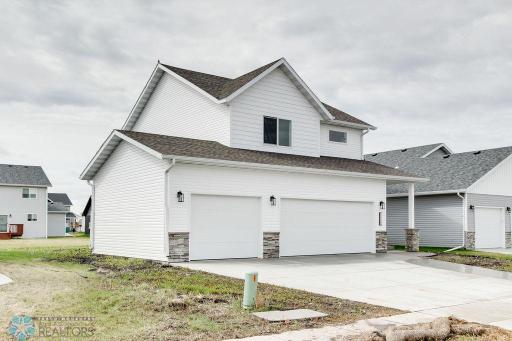 6029 79th Avenue S, Horace, ND 58047