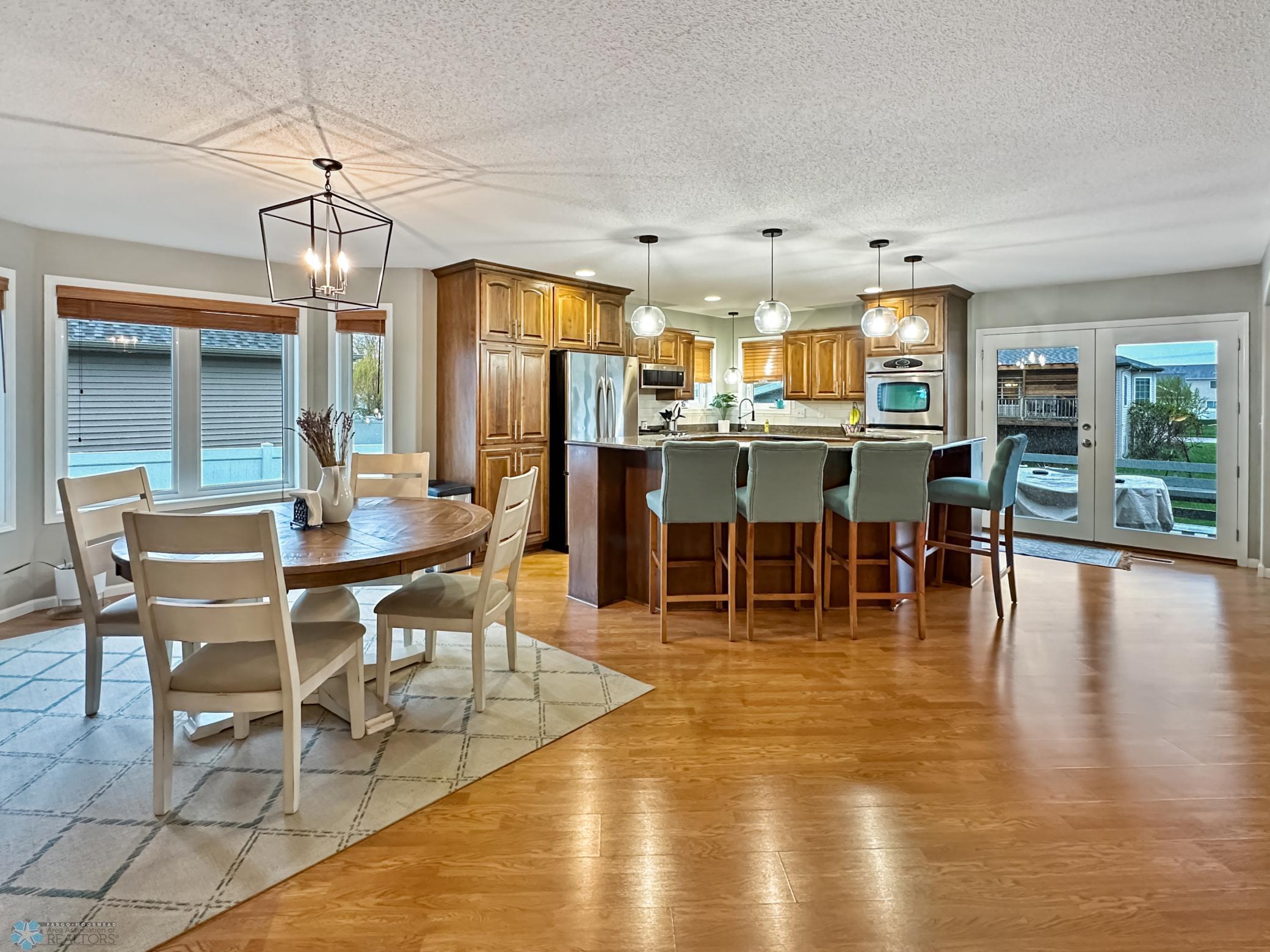 Kitchen/Dining
