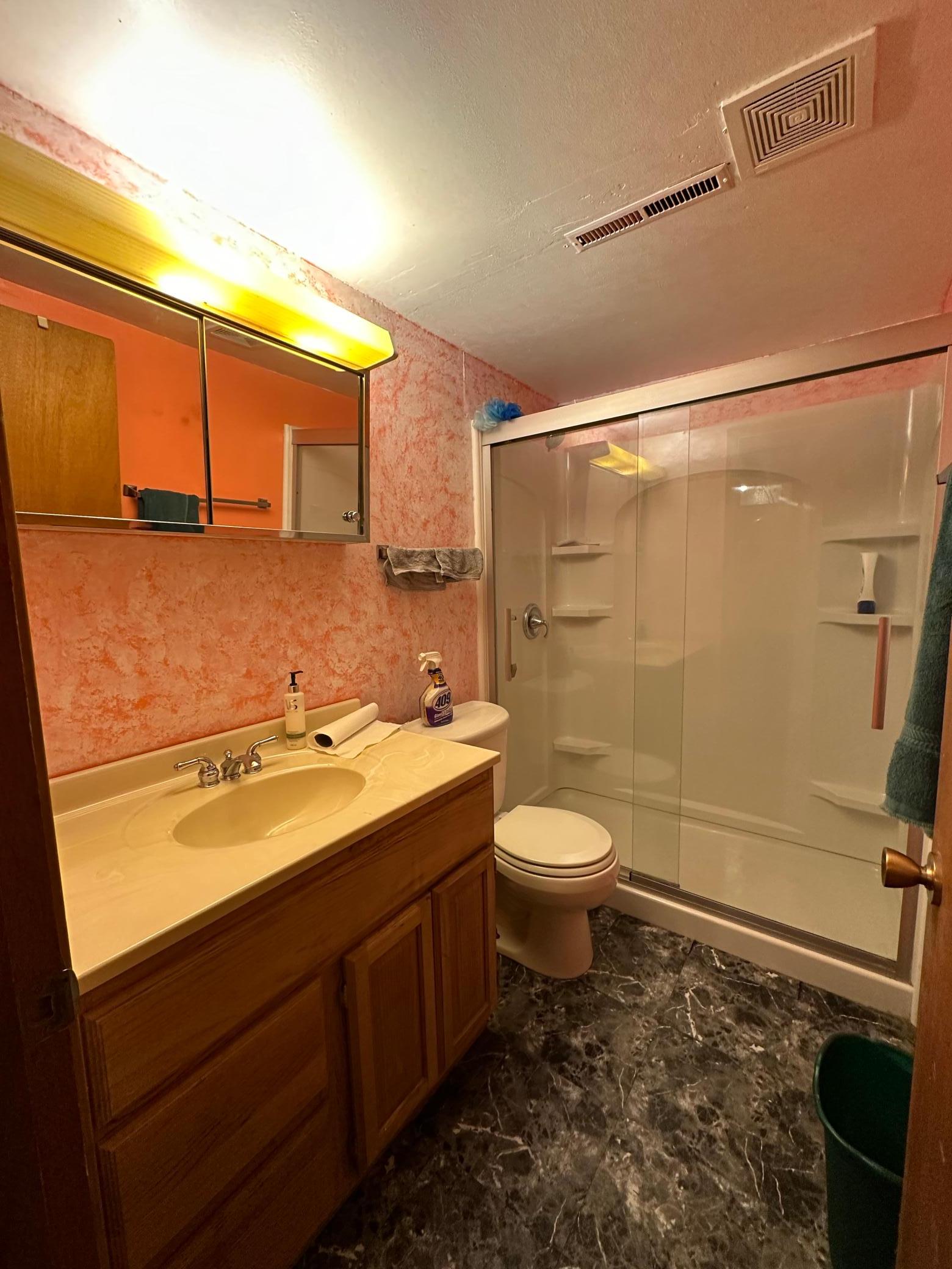 Bathroom 3.jpg