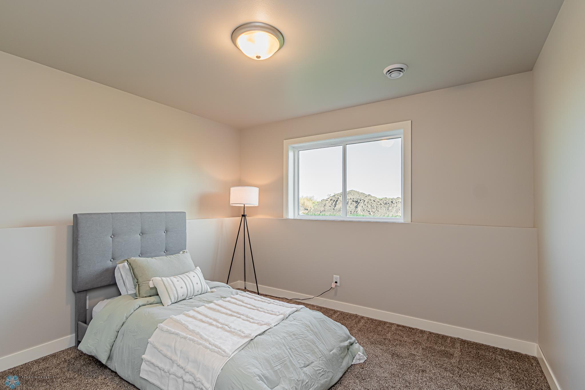 1158 Jill Drive W, West Fargo, ND 58078-22.jpg