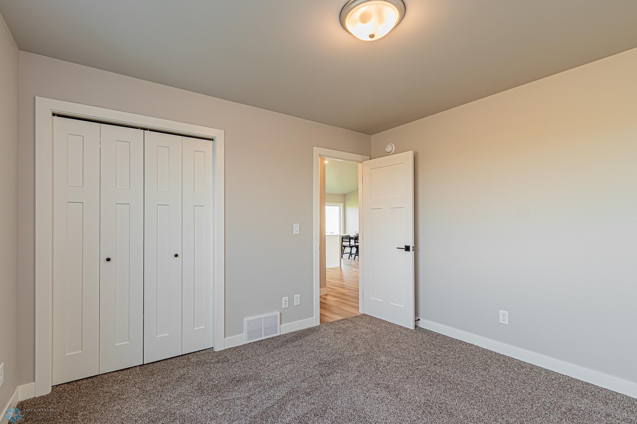 1158 Jill Drive W, West Fargo, ND 58078-13.jpg
