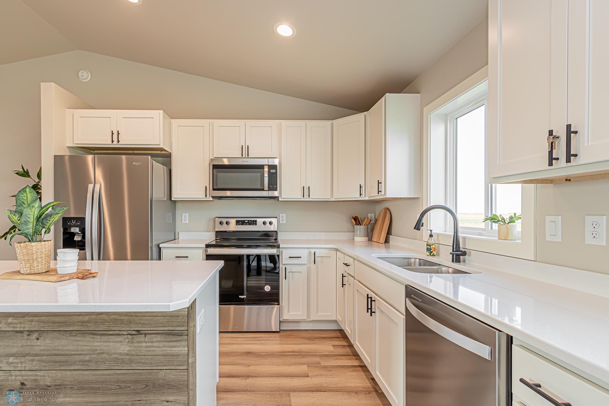 1158 Jill Drive W, West Fargo, ND 58078-07.jpg