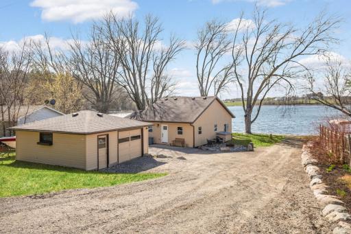 Additional detached garage for all the lake toys!