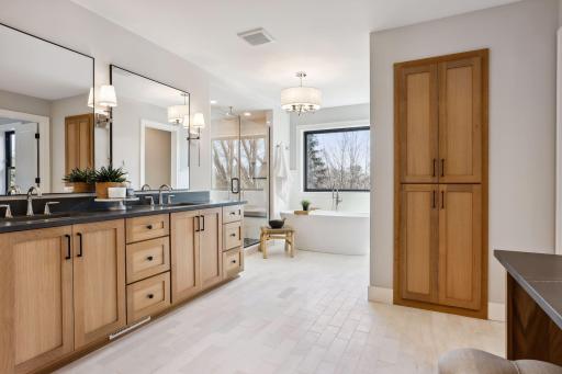 4500 Dunham Drive, Edina, MN 55435