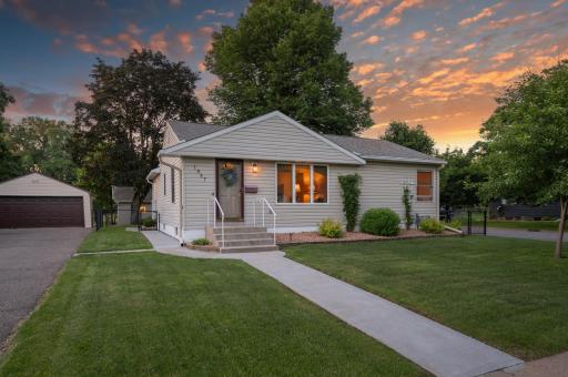 1947 Field Avenue, Saint Paul, MN 55116
