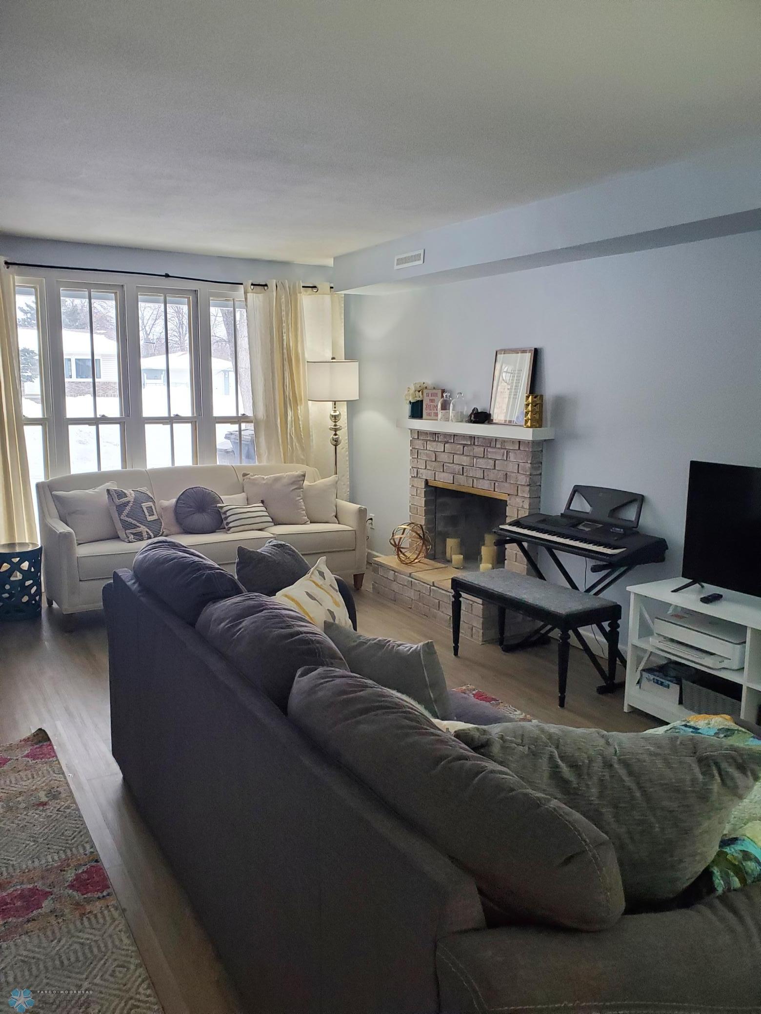 liv room 2.jpg