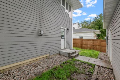 13-web-or-mls-2510 Kipling Exteriors -13.jpg