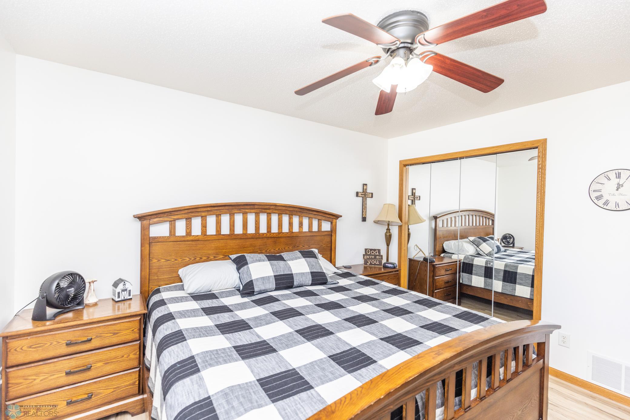 Upstairs Bedroom 2