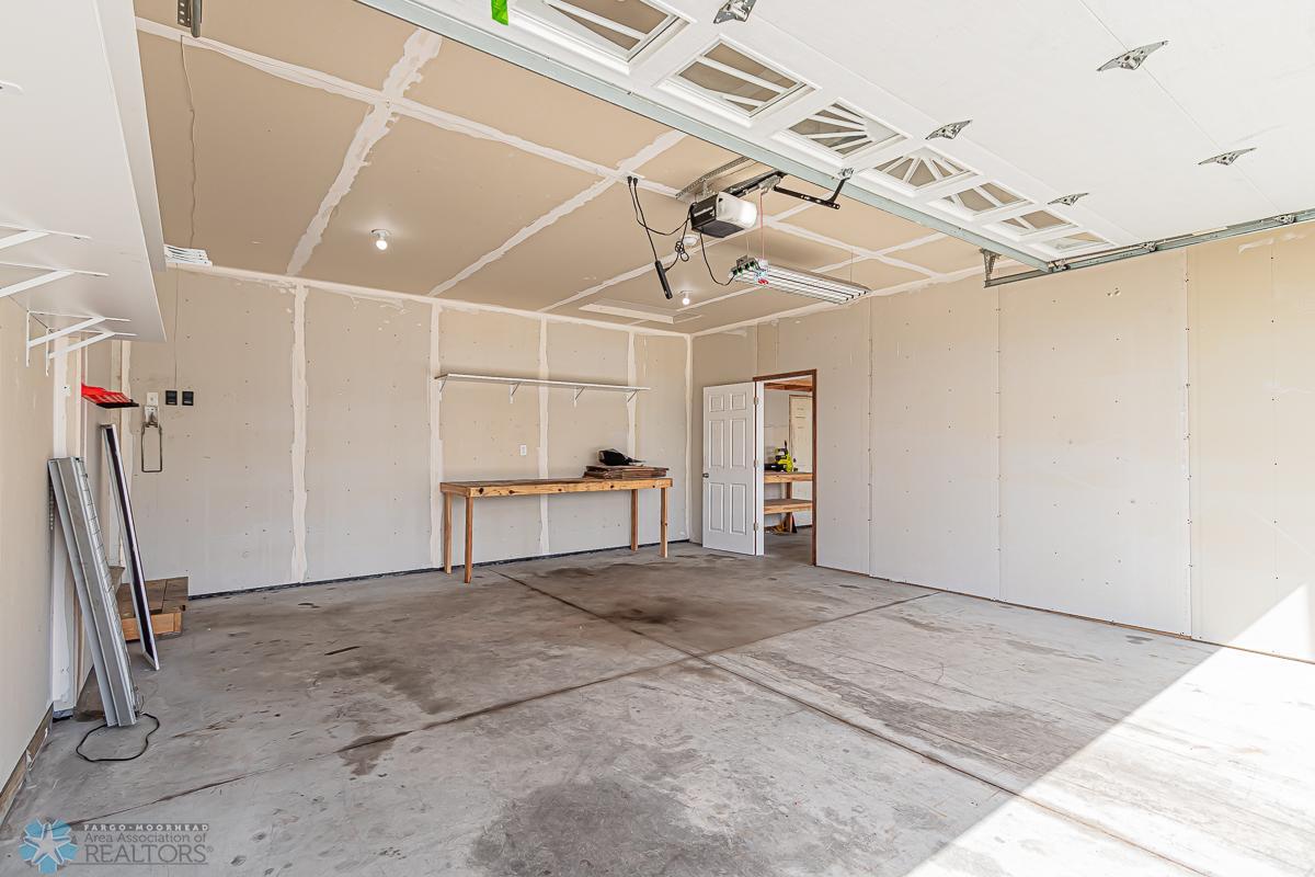 Garage_2.jpg