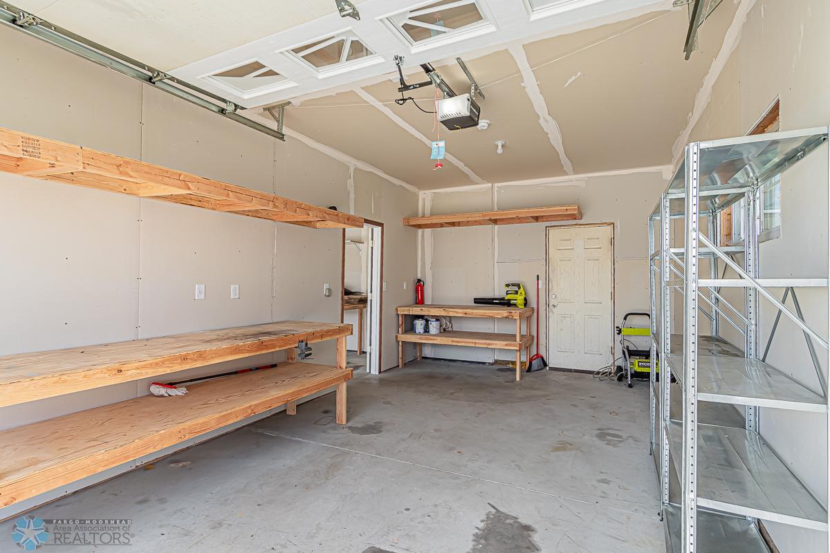 Garage_3.jpg