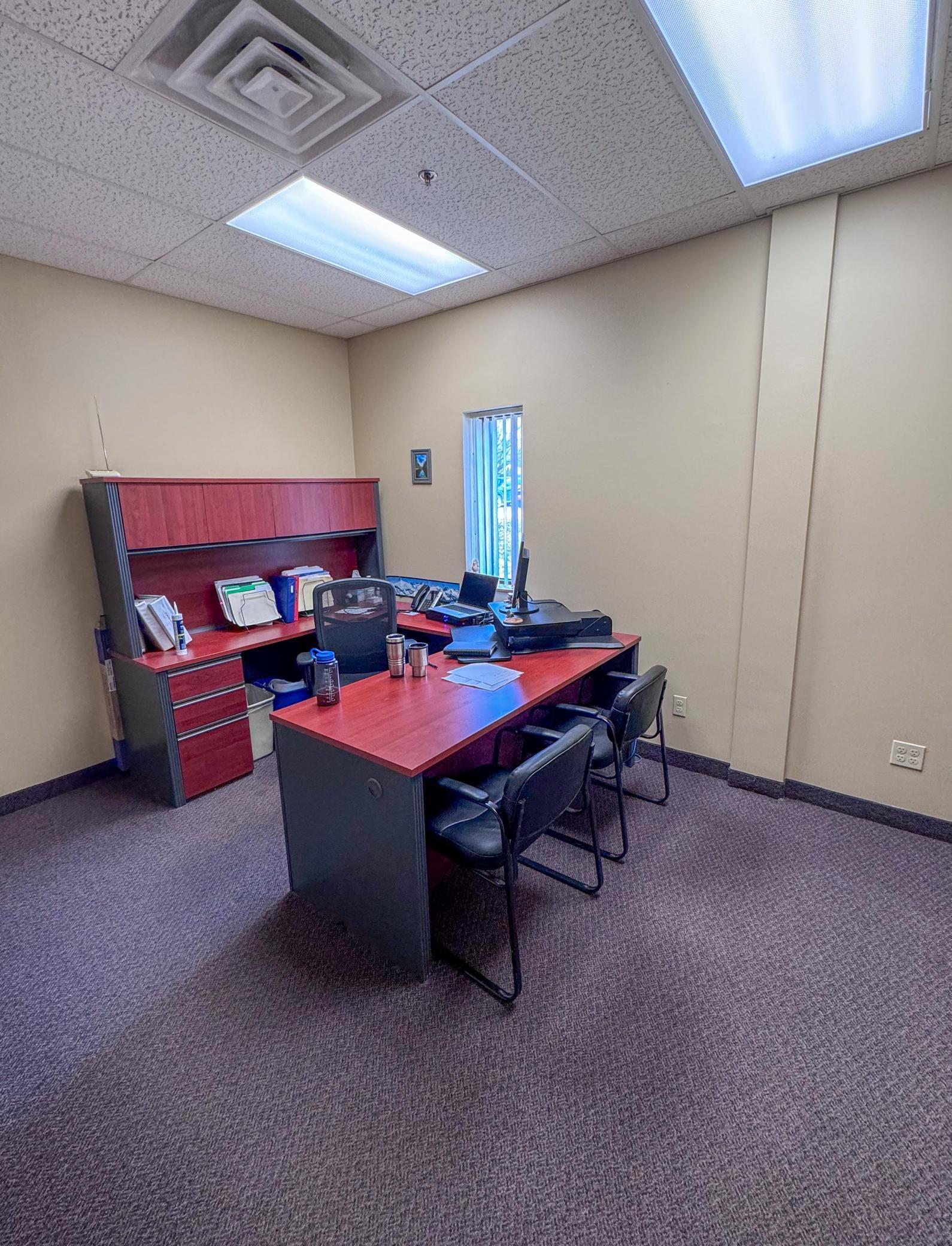 Property Photos-16.jpg