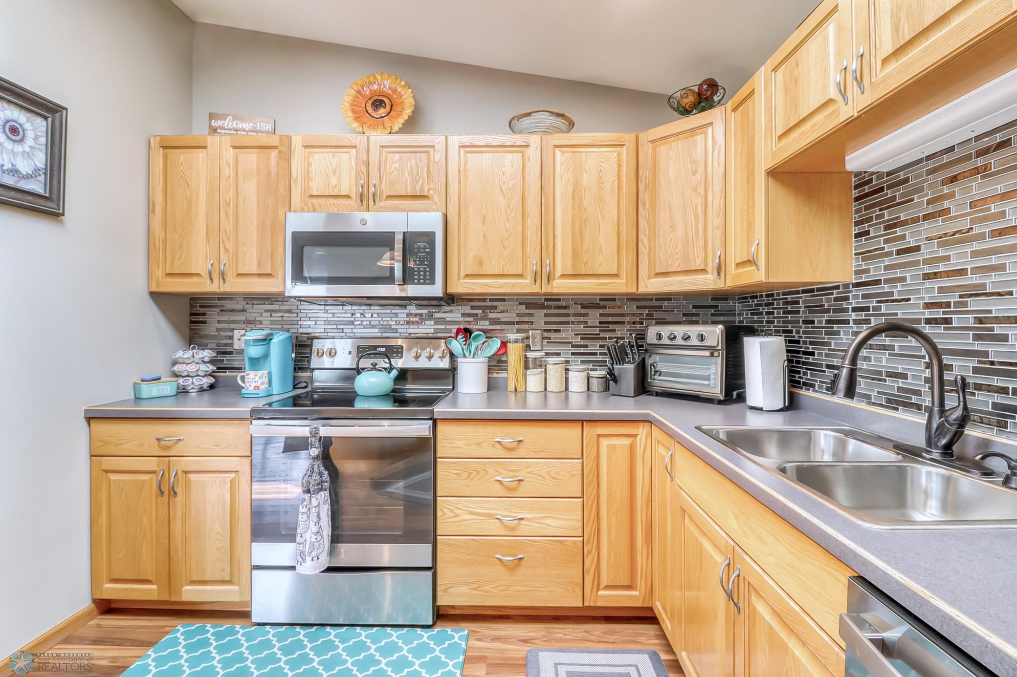 Kitchen1_3.jpg