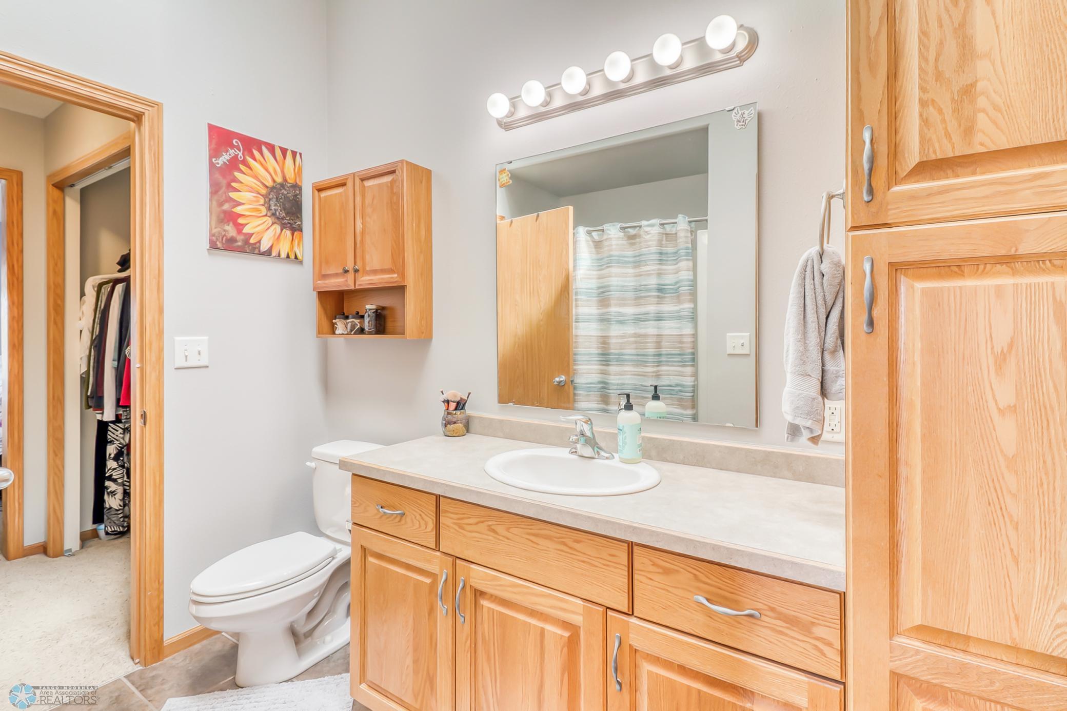 Primary Bathroom1_1.jpg