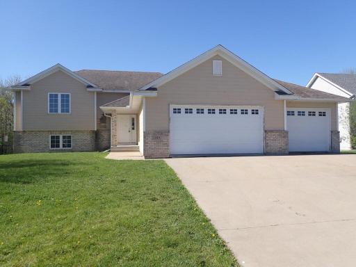 1009 Bluff Heights Drive SE, Lonsdale, MN 55046