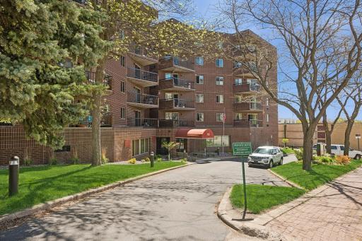 110 1st Avenue NE, 205, Buffalo, MN 55313