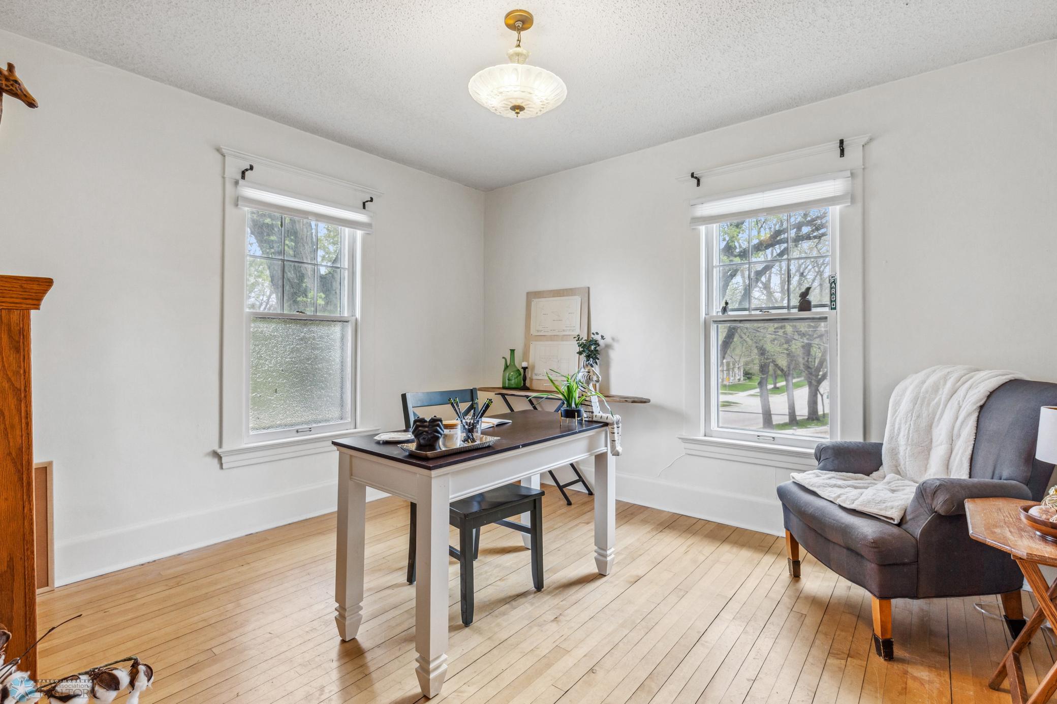 Bedroom/Office