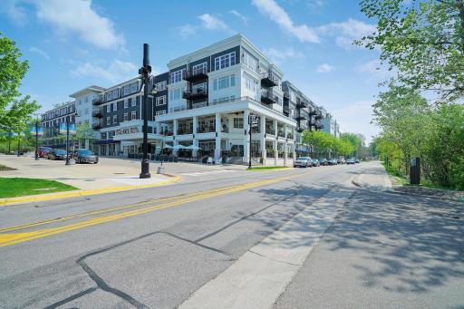 935 Lake Street E, 204, Wayzata, MN 55391