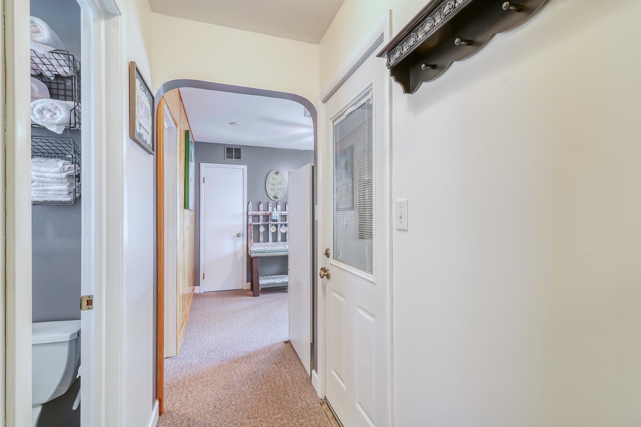 Mudroom1_1.jpg