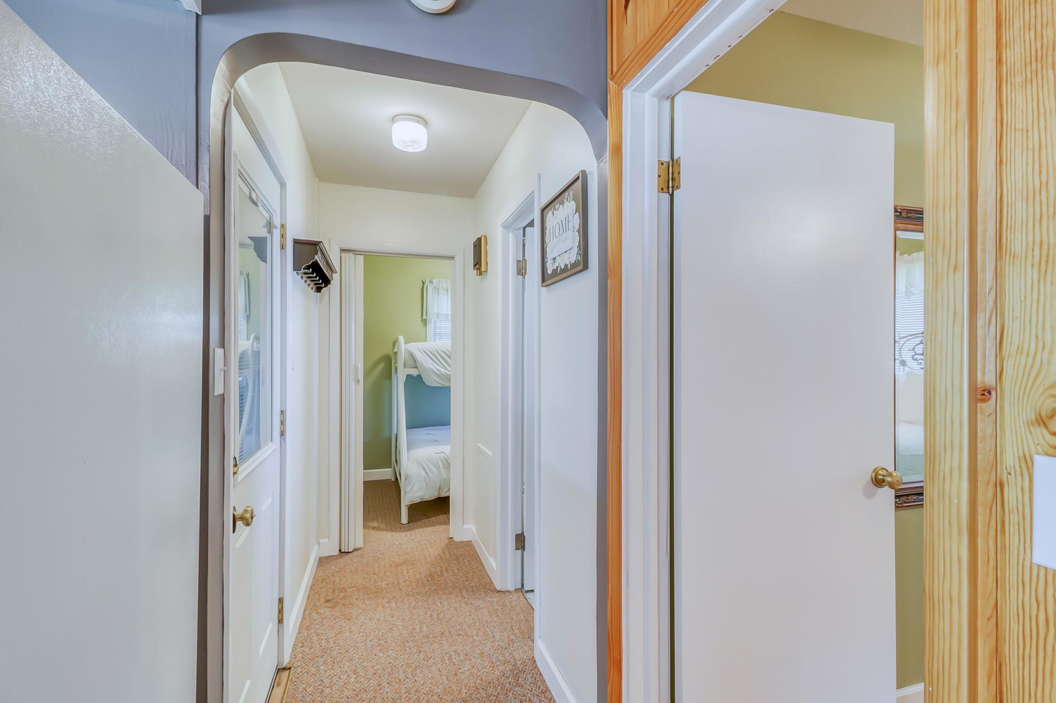 Mudroom1_2.jpg