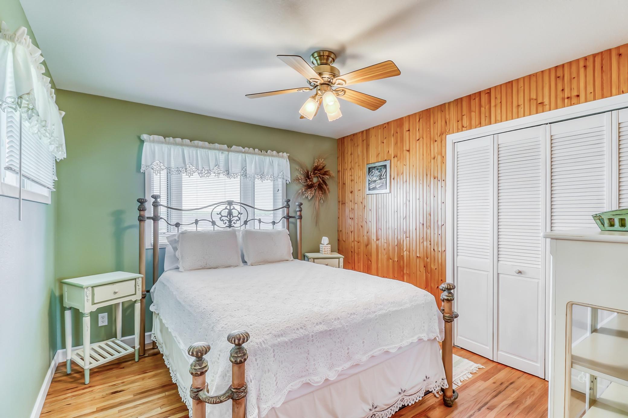 Bedroom1_0.jpg