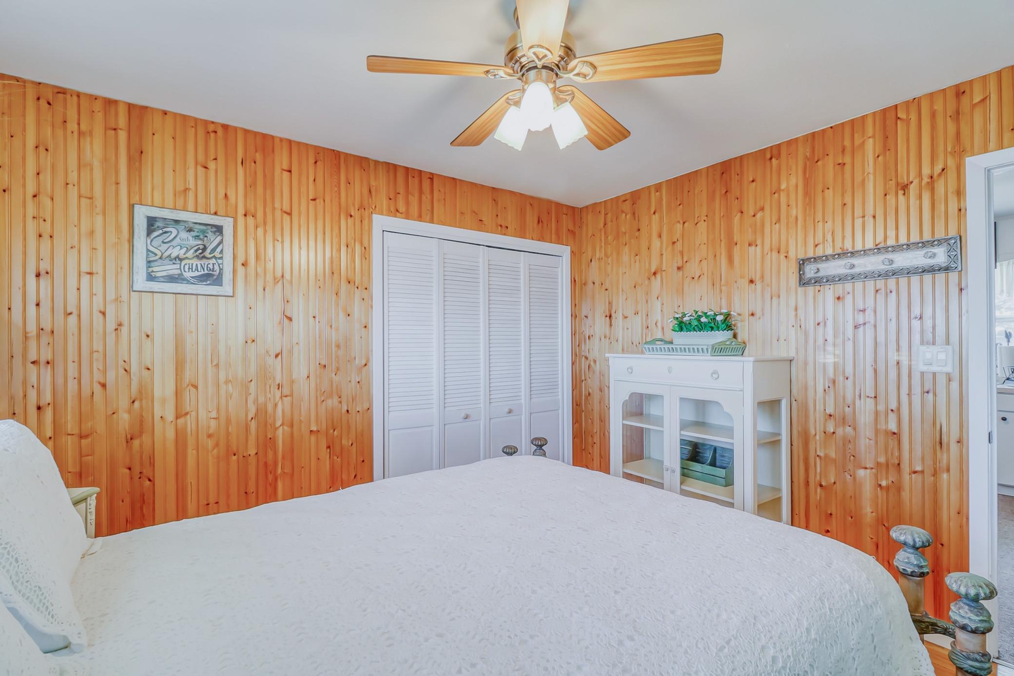 Bedroom1_2.jpg