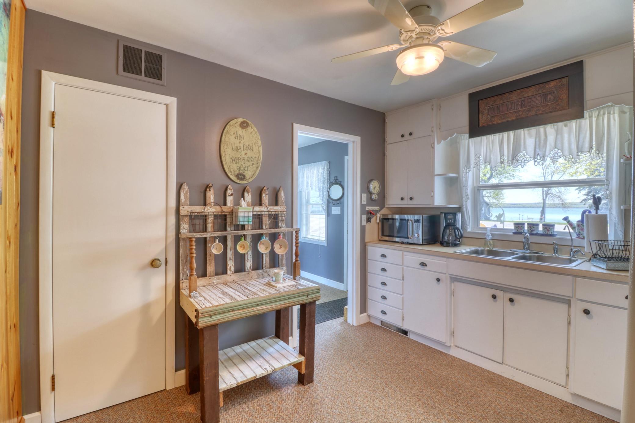 Kitchen1_4.jpg
