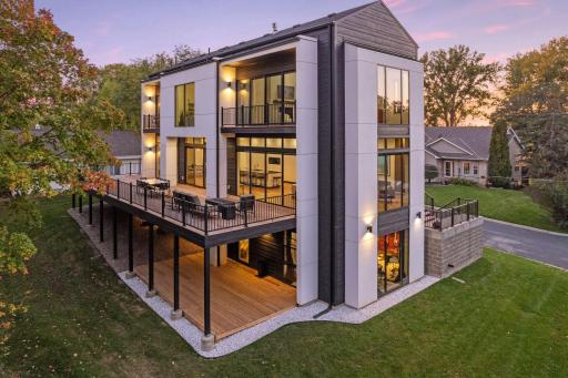 2526 Wexford Lane, Mound, MN 55364